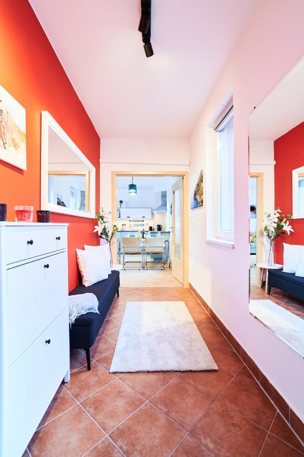 Feel Home Deluxe Corvin # Free Parking # Ac # Elevator 부다페스트 외부 사진