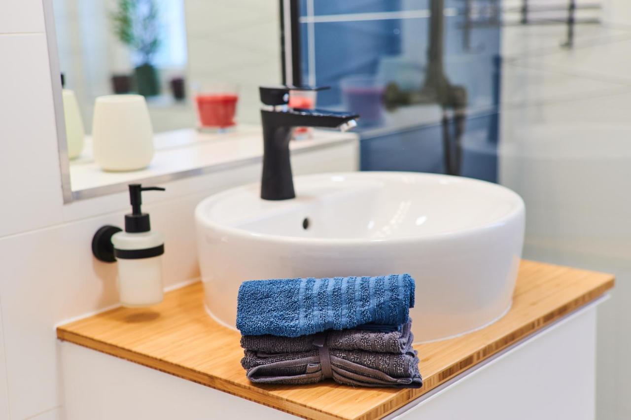 Feel Home Deluxe Corvin # Free Parking # Ac # Elevator 부다페스트 외부 사진