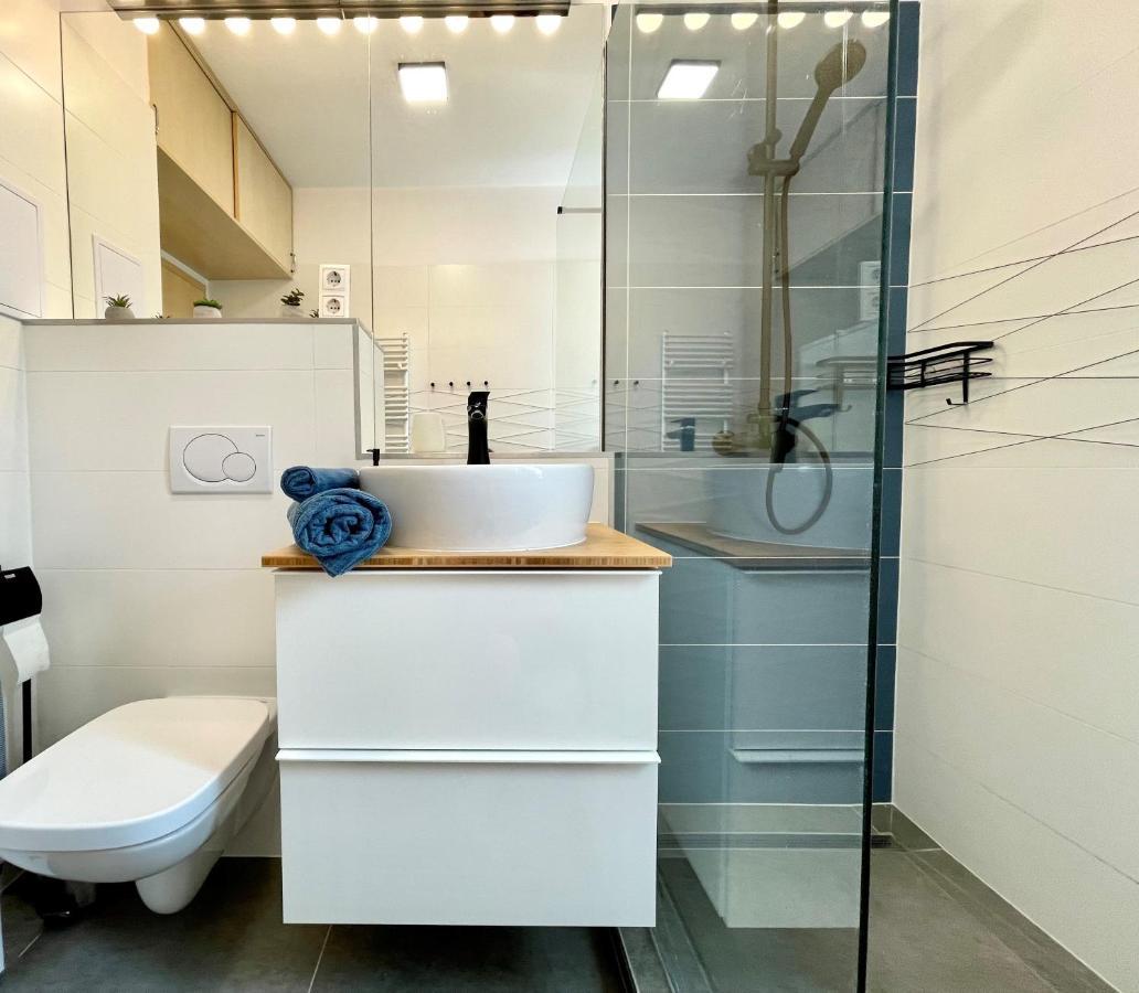 Feel Home Deluxe Corvin # Free Parking # Ac # Elevator 부다페스트 외부 사진